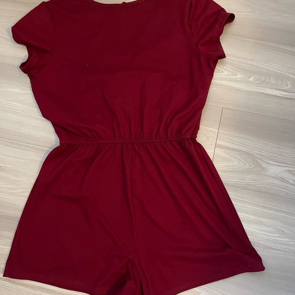Maroon romper - Picture 4 of 4
